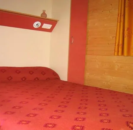 Holiday home La Drugere - Et Roulottes